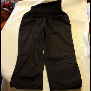 Motherhood Maternity black capris